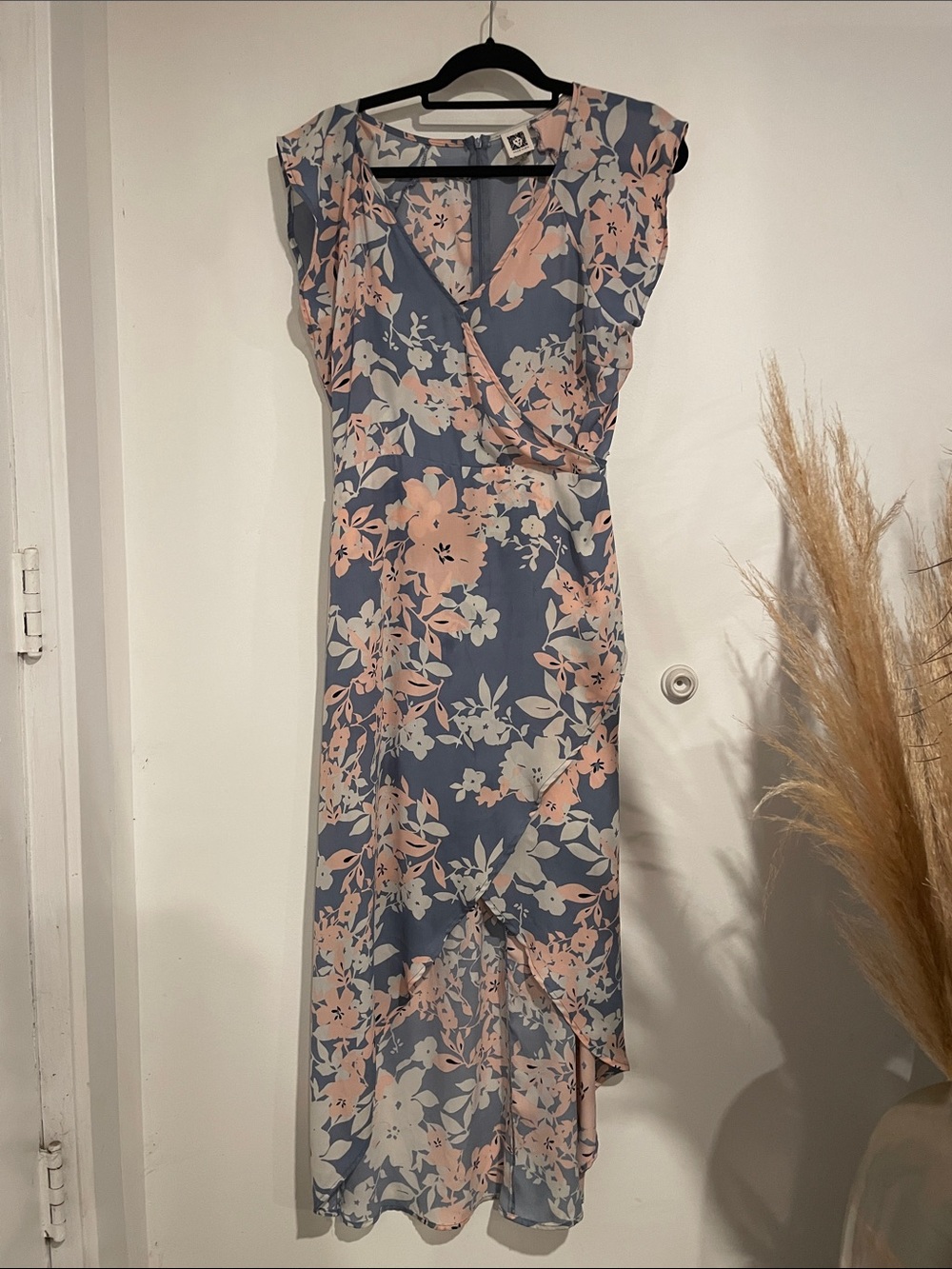 Anne Klein Blue and Blush Floral High-Low Wrap Dress Sz 6 B140